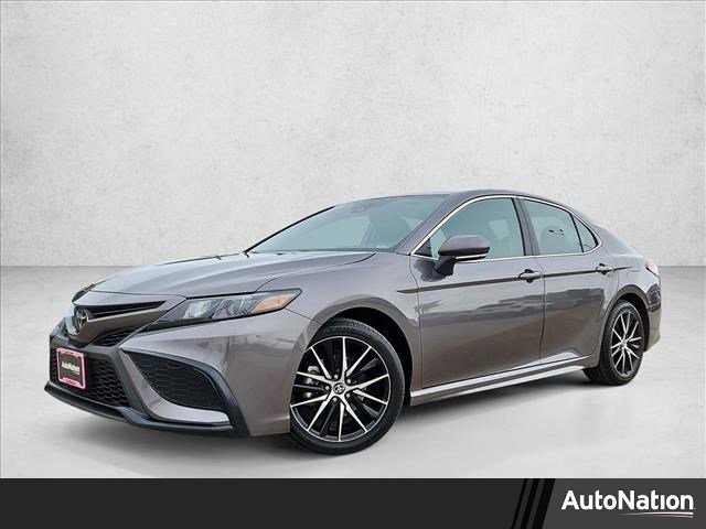 Used 2024 Toyota Camry SE w/ Cold Weather Package