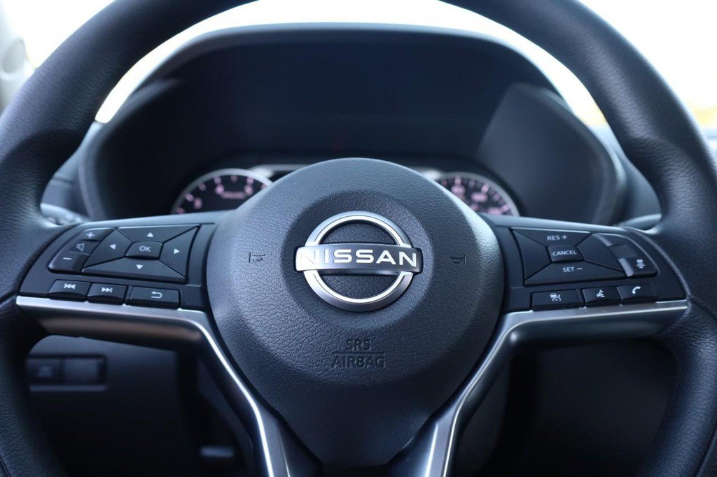 New 2025 Nissan Sentra SV image 9