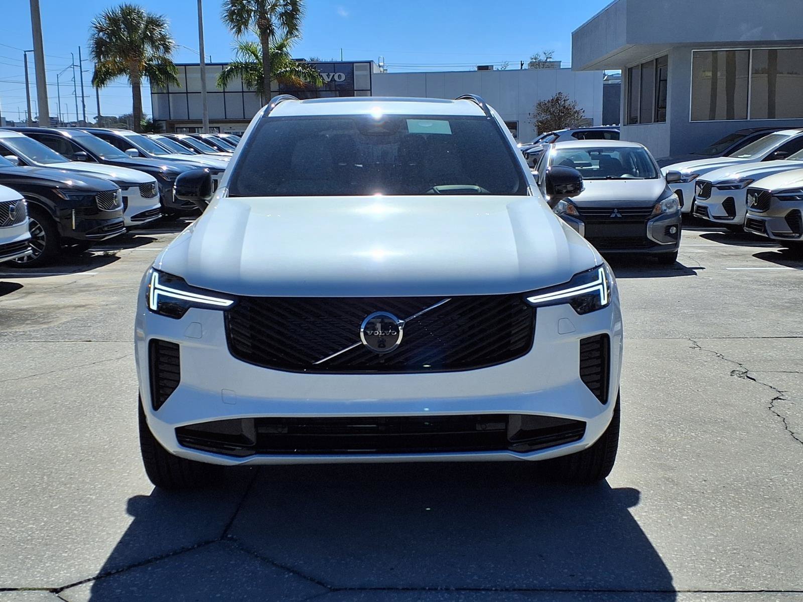 New 2026 Volvo XC90 B6 Ultra w/ Protection Package Premier AWD/4WD image 2