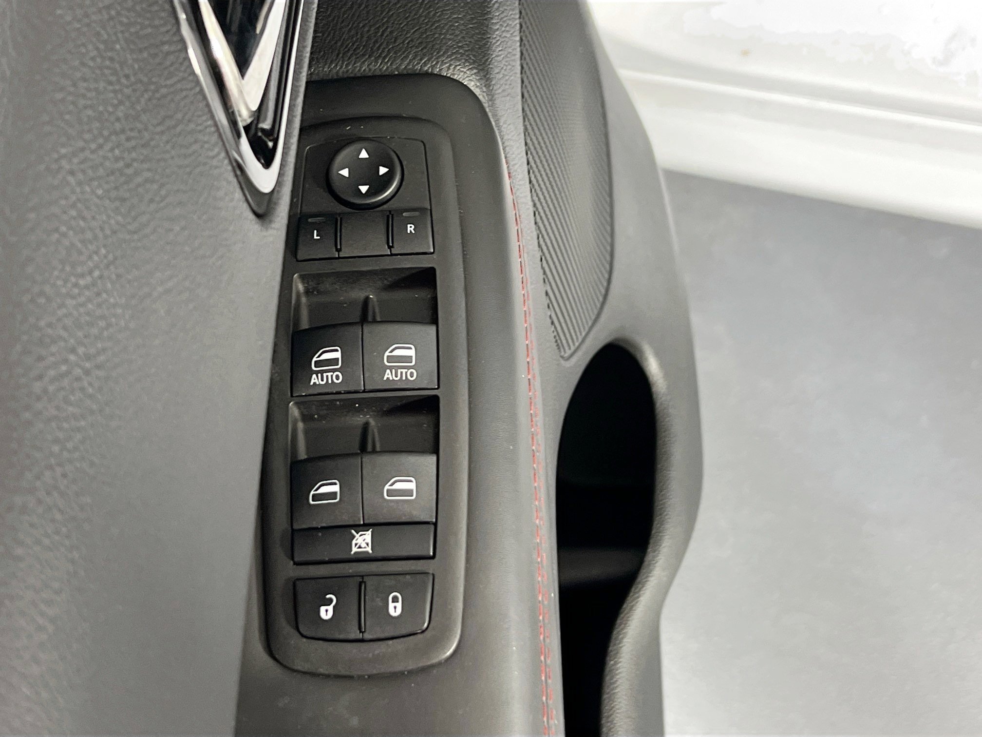 Used 2023 Dodge Durango R/T AWD/4WD image 18