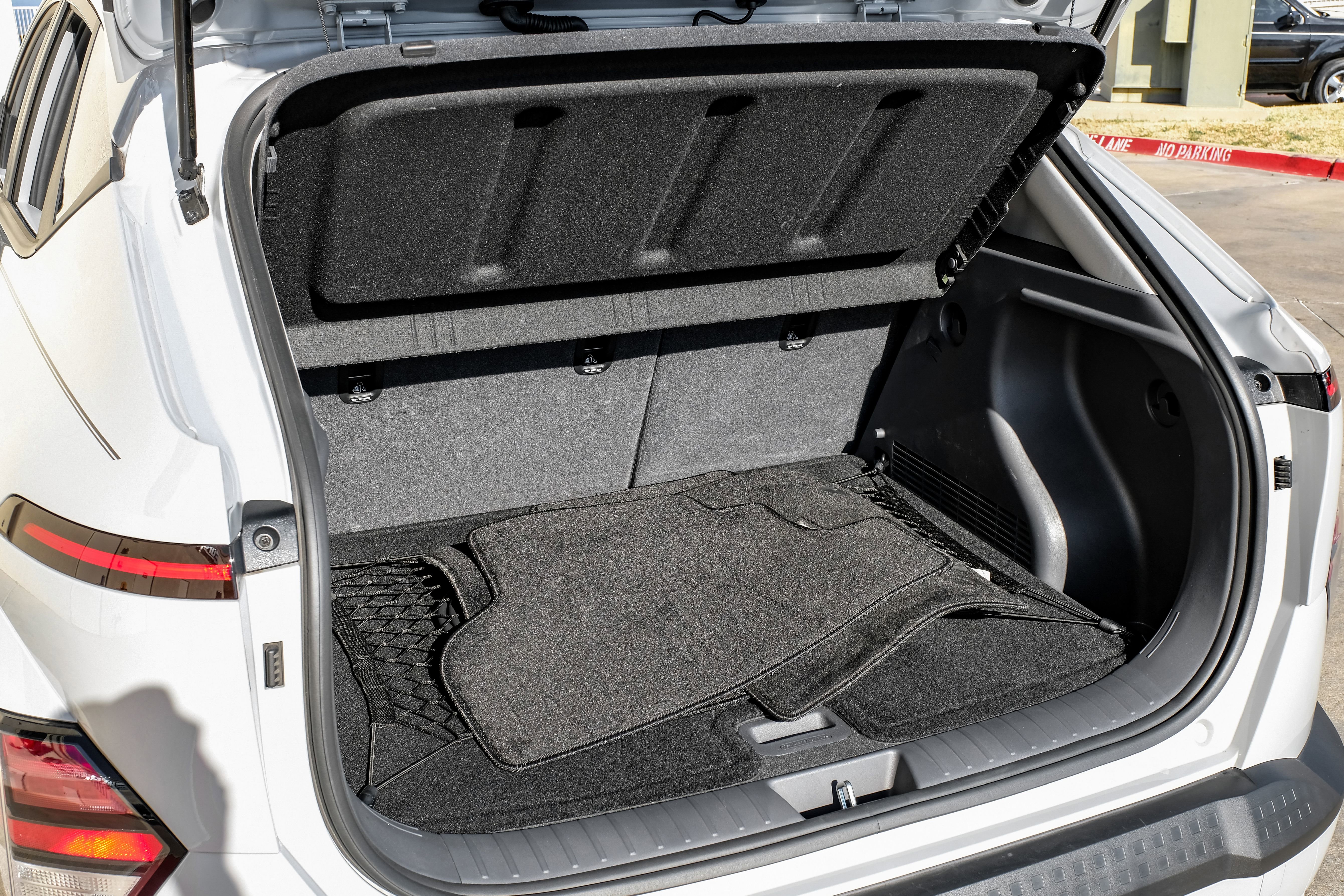 Used 2025 Hyundai Kona SEL FWD image 46