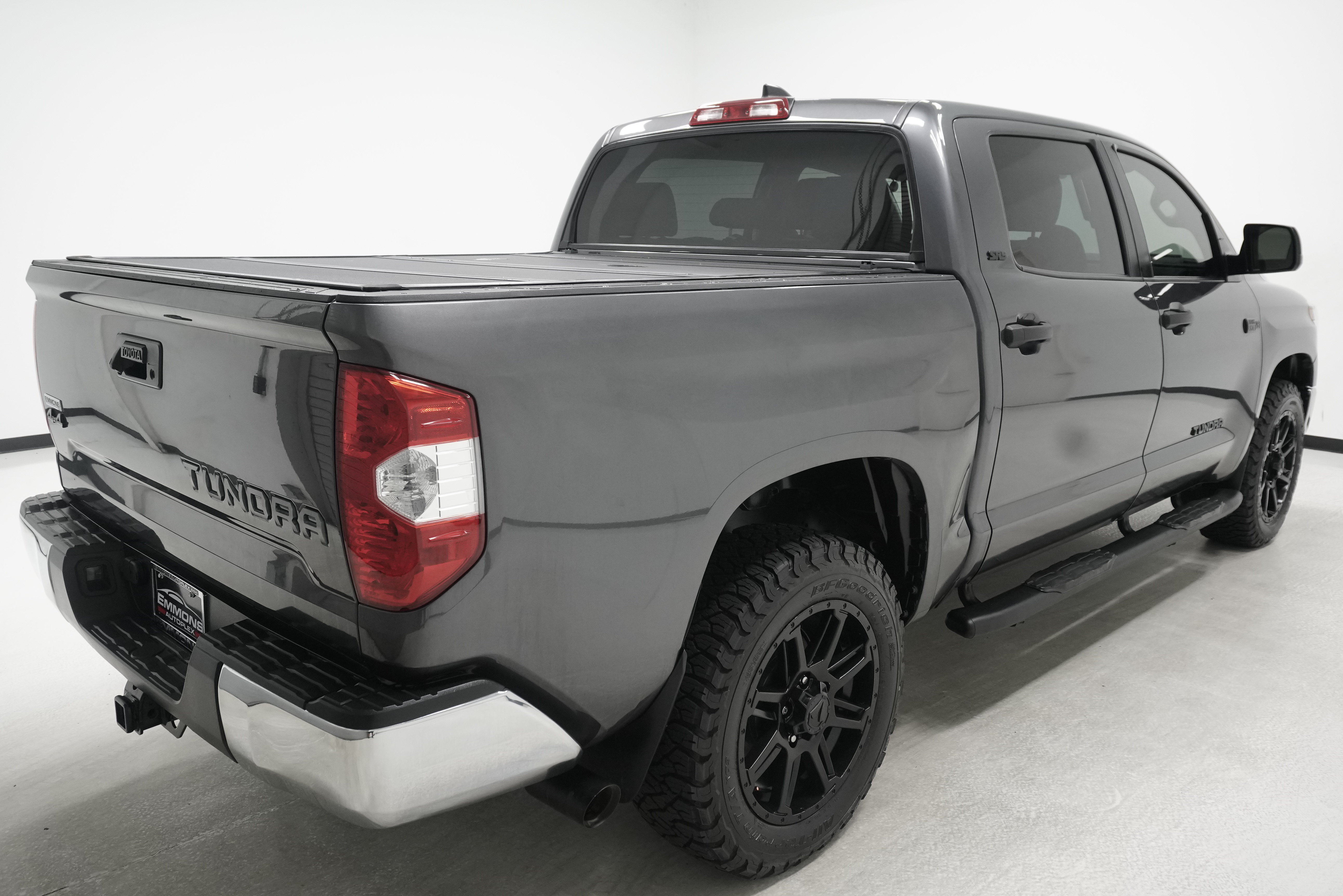 Used 2020 Toyota Tundra SR5 w/ SR5 Leather Package AWD/4WD image 4