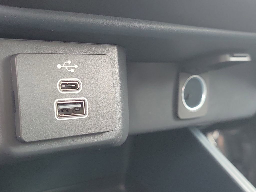 New 2026 Ford Maverick XL image 26