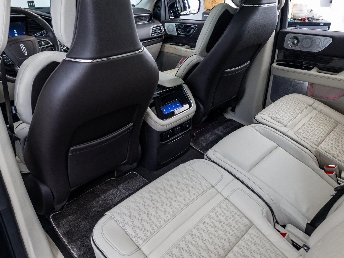 Used 2024 Lincoln Navigator Black Label AWD/4WD image 30