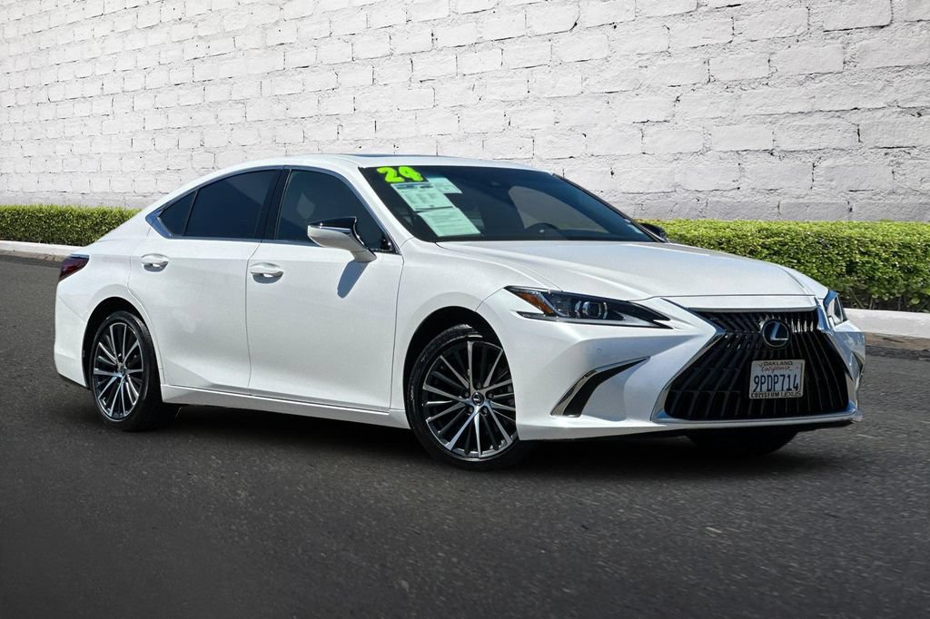 Used 2024 Lexus ES 350 w/ Premium Package FWD image 2