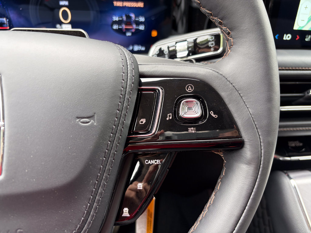 New 2026 Lincoln Aviator AWD image 48