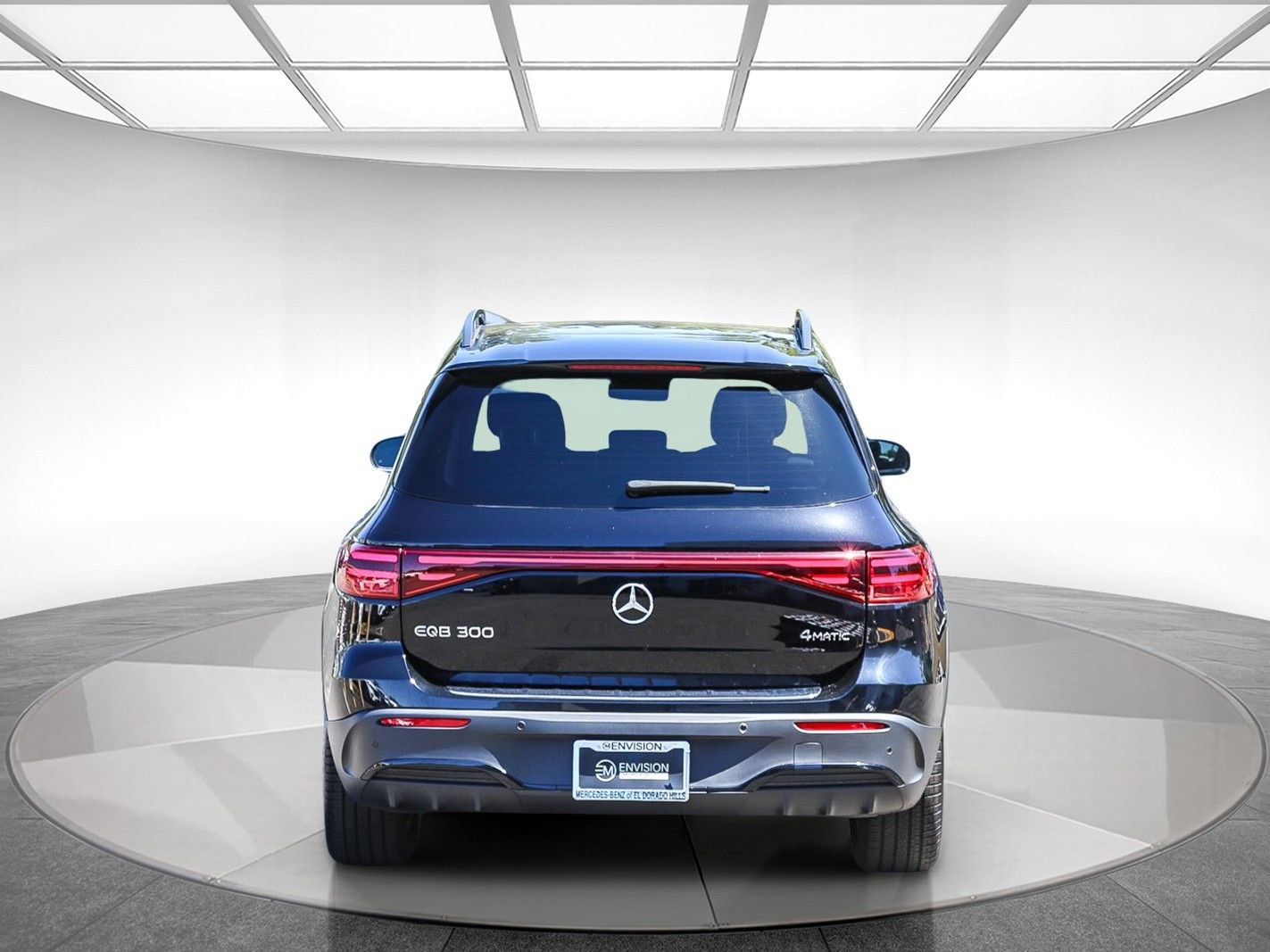 Used 2024 Mercedes-Benz EQB 300 4MATIC image 3