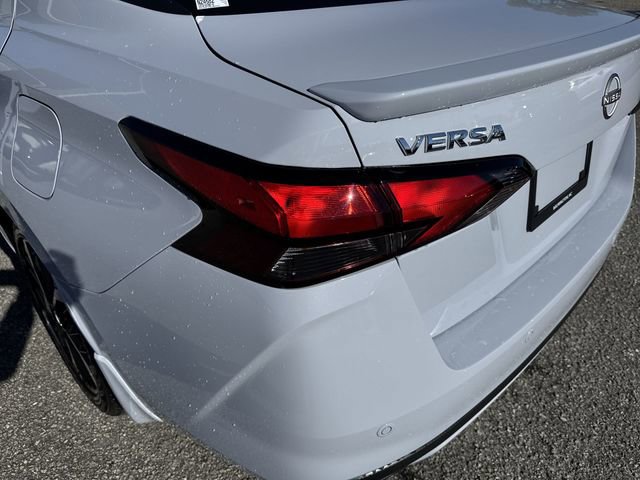 New 2025 Nissan Versa SR w/ Trunk Package FWD image 32