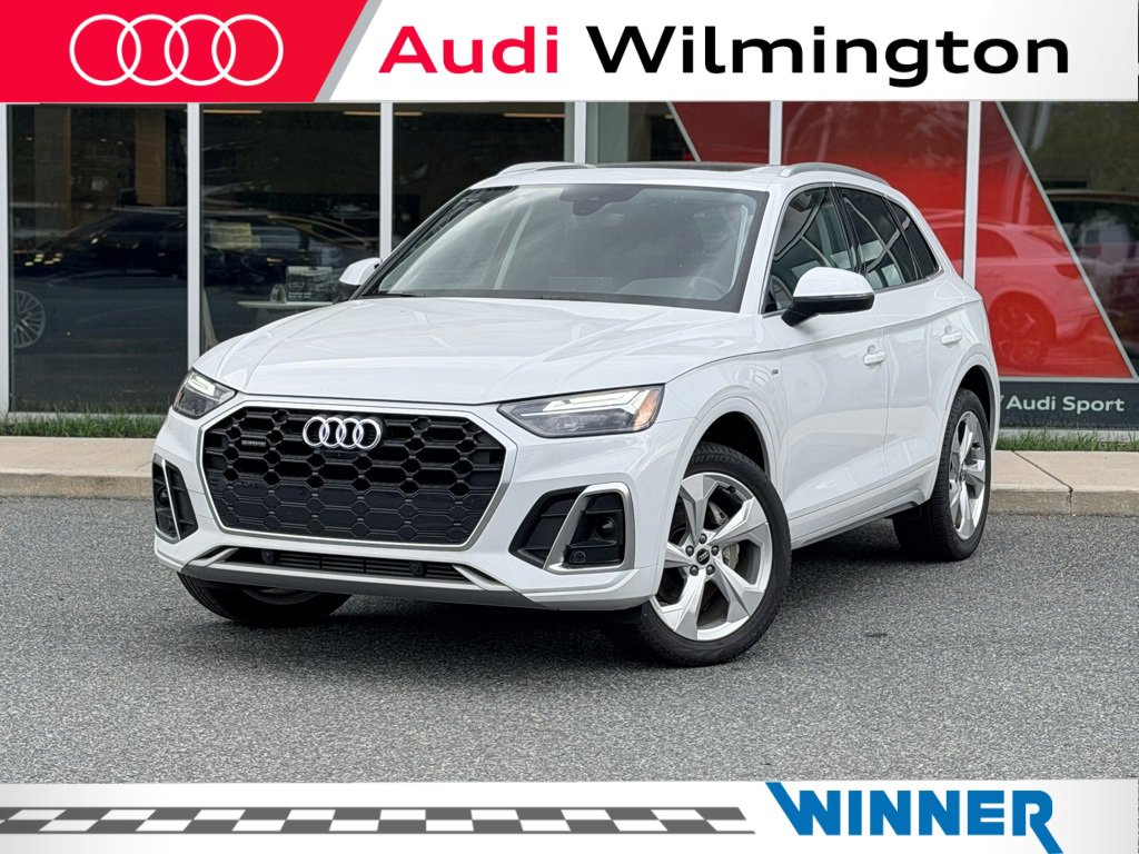 Certified 2025 Audi Q5 2.0T Premium Plus image 1
