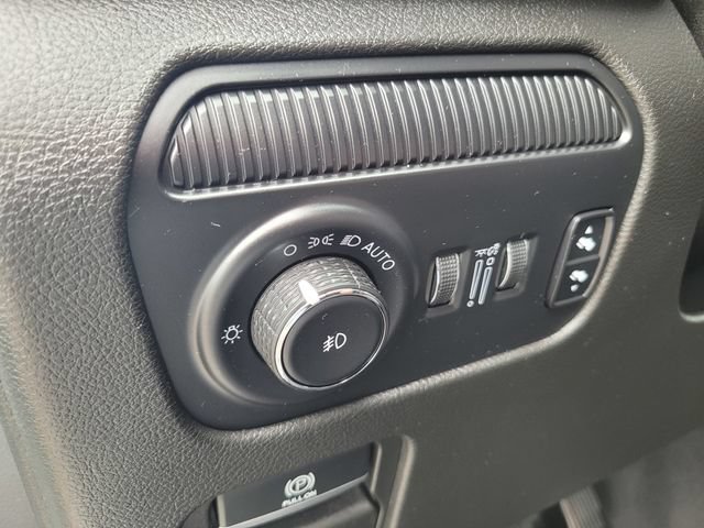 Used 2023 Jeep Wagoneer L Series II AWD/4WD image 16