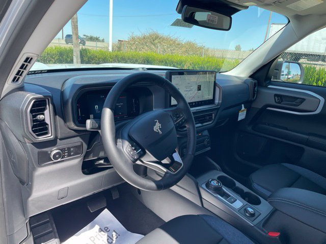 New 2026 Ford Bronco Sport Outer Banks w/ Outer Banks Tech Package+ AWD/4WD image 9