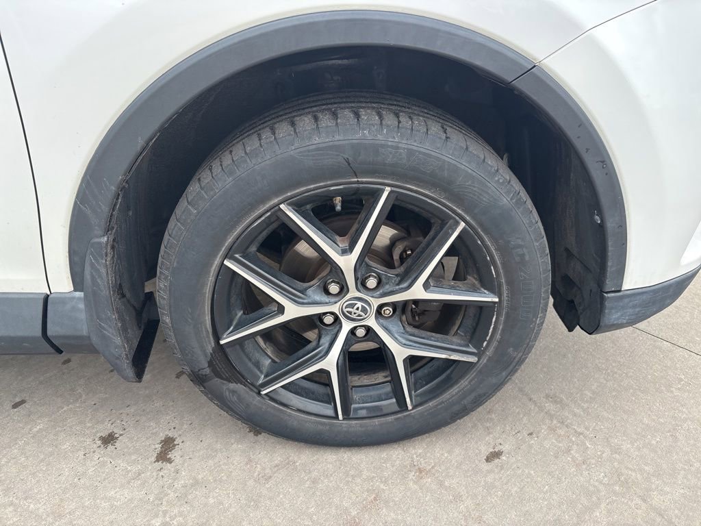 Used 2017 Toyota RAV4 SE w/ Power Special Value Package image 12