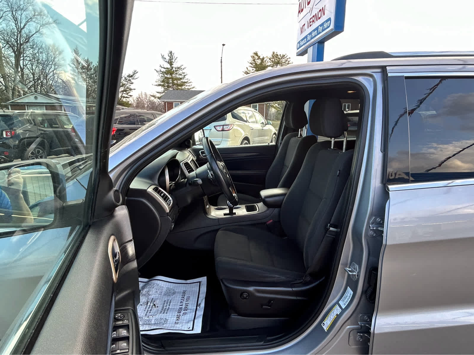 Used 2014 Jeep Grand Cherokee Laredo w/ Quick Order Package 23E AWD/4WD image 12