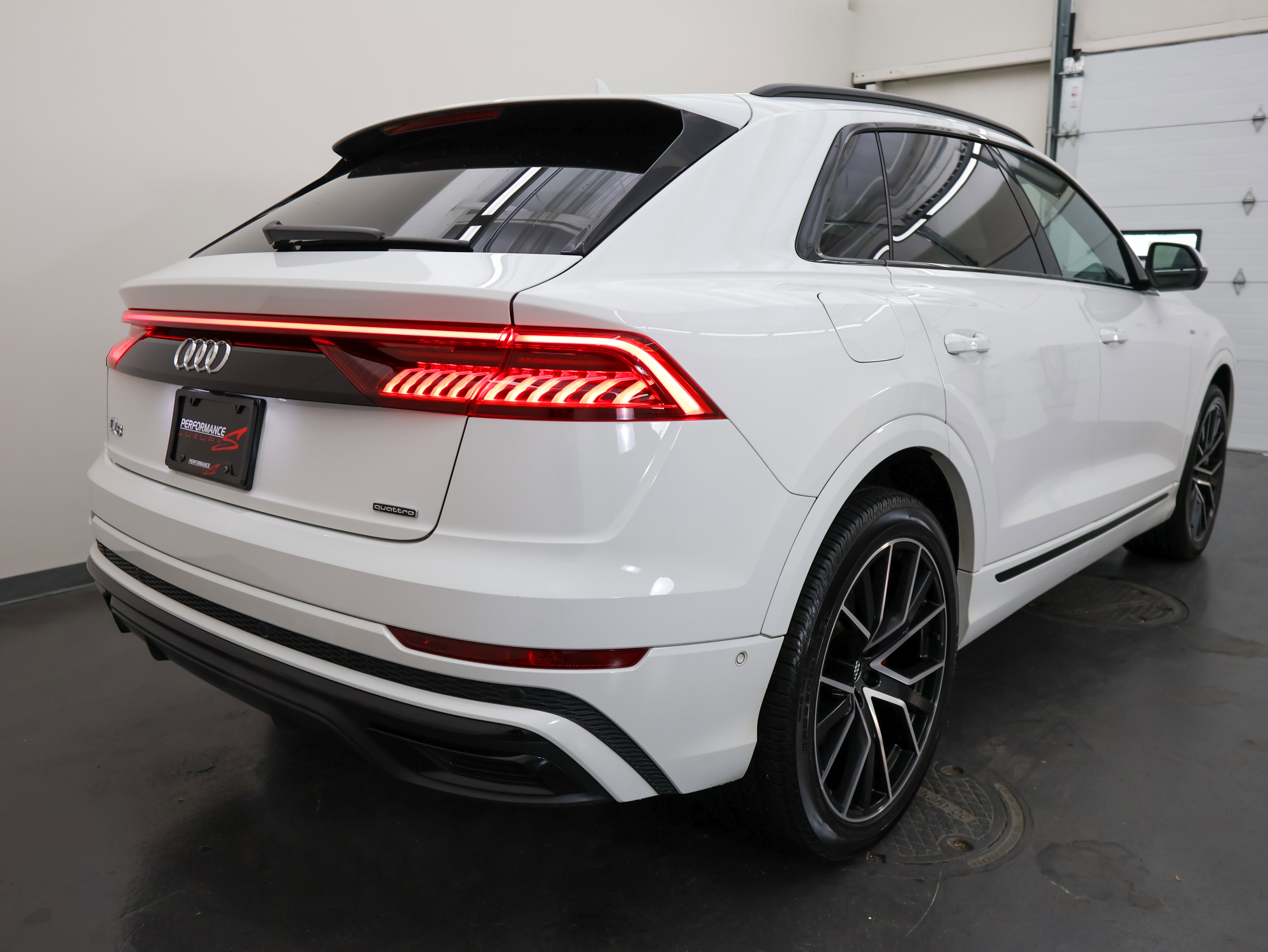 Used 2020 Audi Q8 Premium Plus w/ Premium Plus Package AWD/4WD image 3