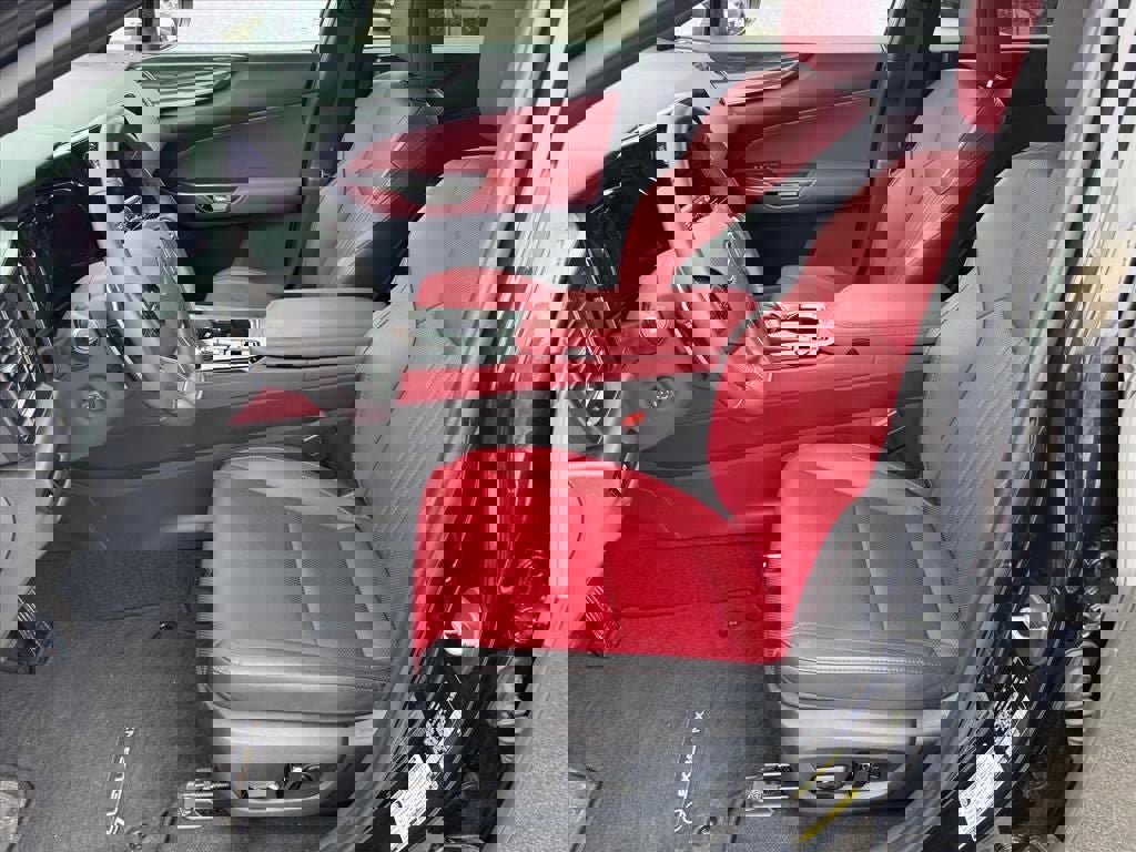 Used 2025 Lexus NX 250 FWD w/ Towing Package (2000 Lbs) image 9