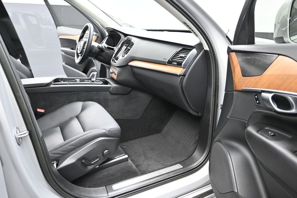 Used 2023 Volvo XC90 B6 Plus w/ Protection Package Premier AWD/4WD image 21