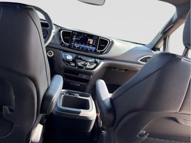 New 2026 Chrysler Pacifica Select w/ S Appearance Package AWD/4WD image 23