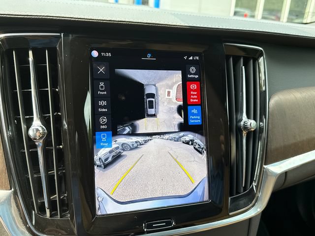 Certified 2025 Volvo V90 B6 Cross Country Ultra AWD/4WD image 16