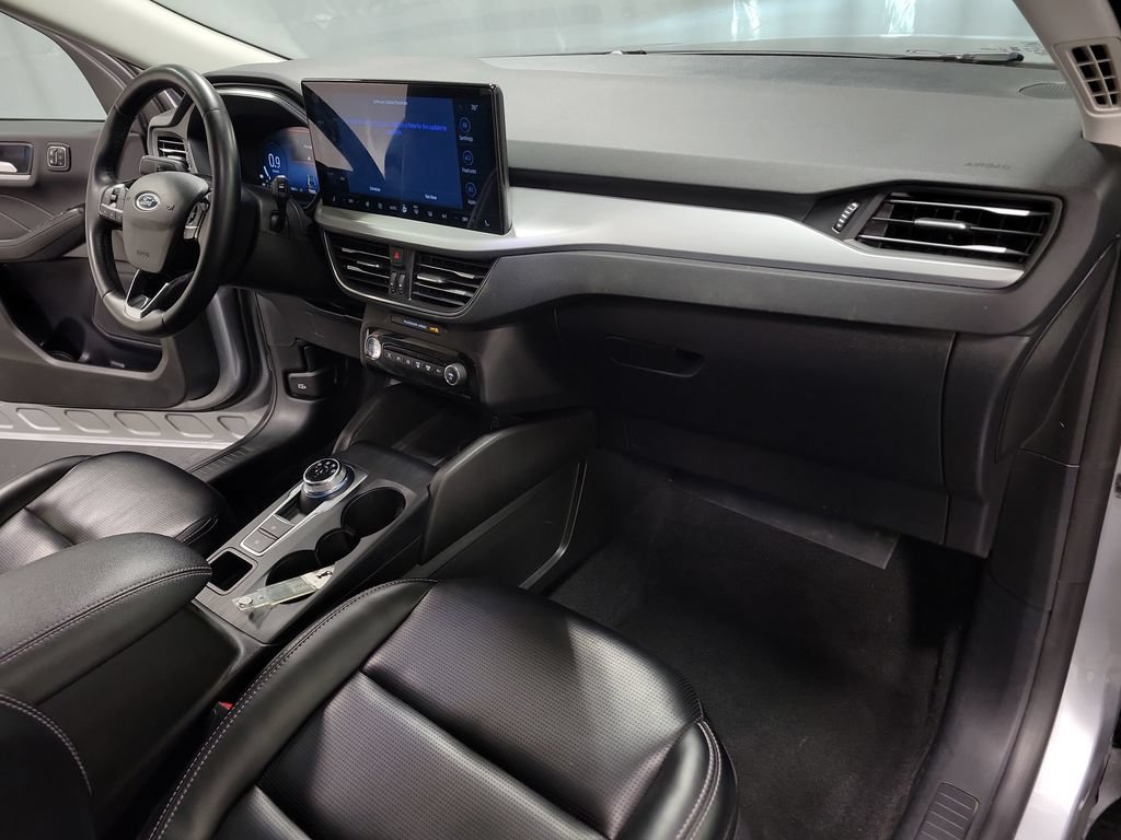 Used 2024 Ford Escape Platinum AWD/4WD image 30