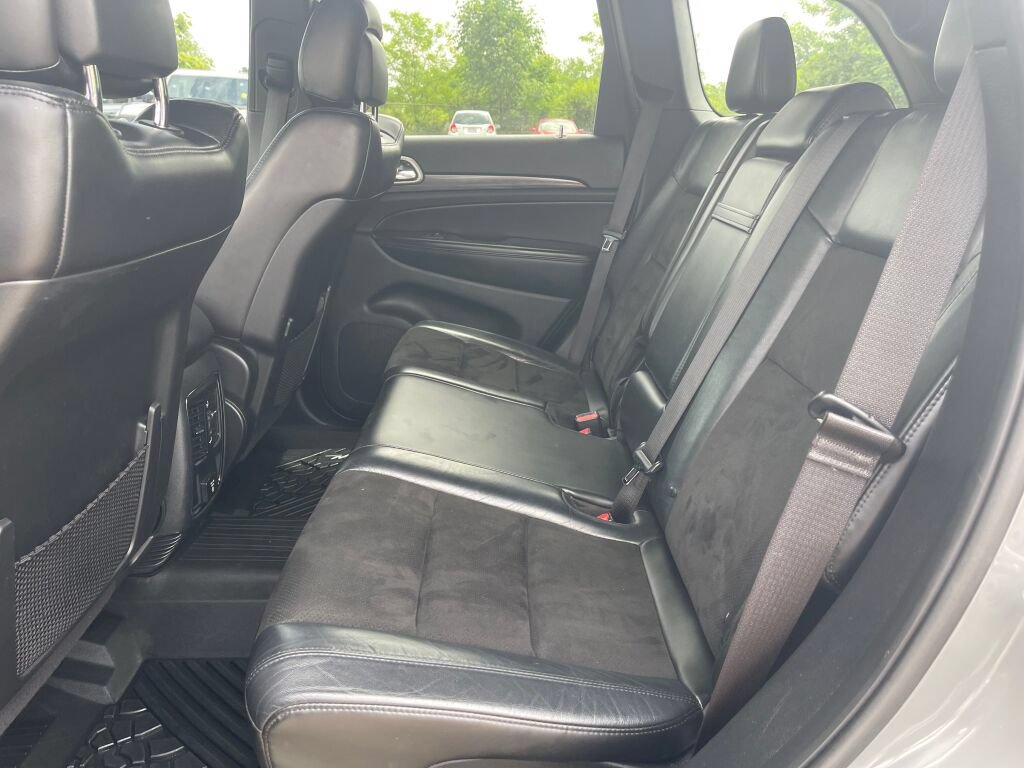 Used 2019 Jeep Grand Cherokee Altitude AWD/4WD image 24