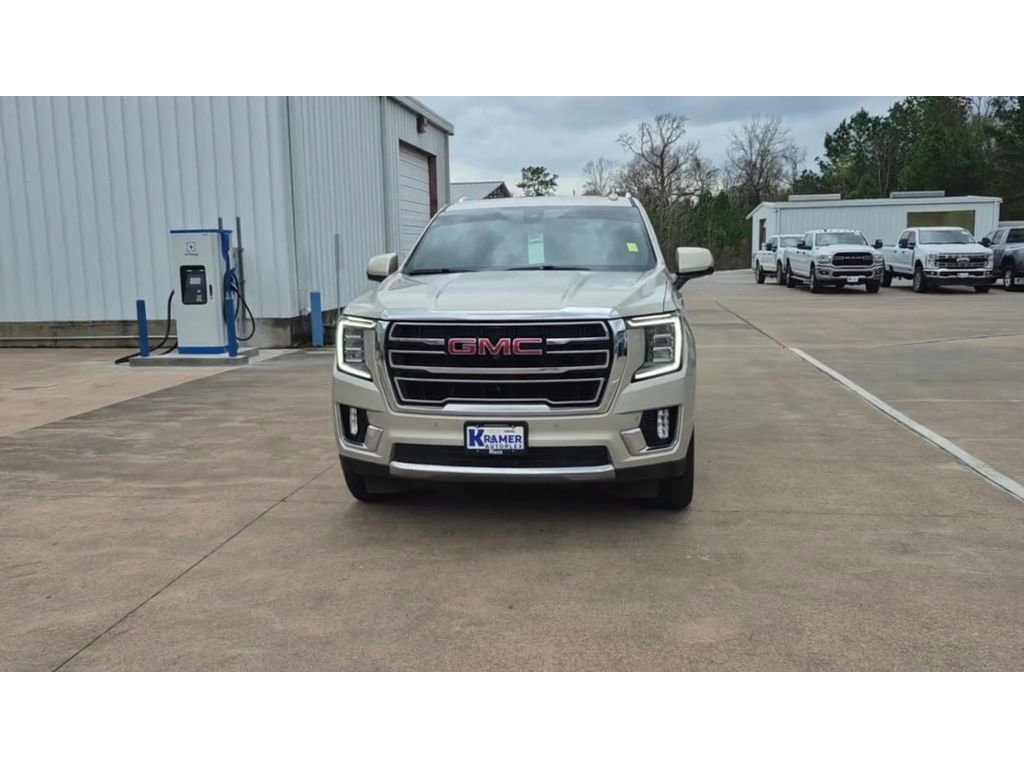 Used 2021 GMC Yukon SLT w/ SLT Premium Package image 3