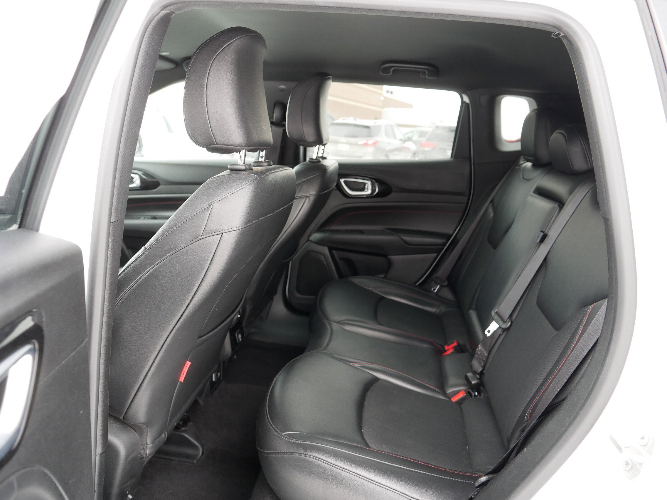 Used 2023 Jeep Compass Trailhawk image 35