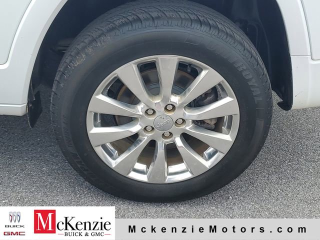Used 2016 Jeep Cherokee Overland w/ Technology Group AWD/4WD image 32