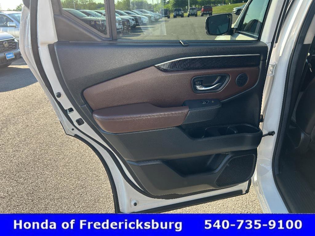 Certified 2025 Honda Pilot Elite image 10