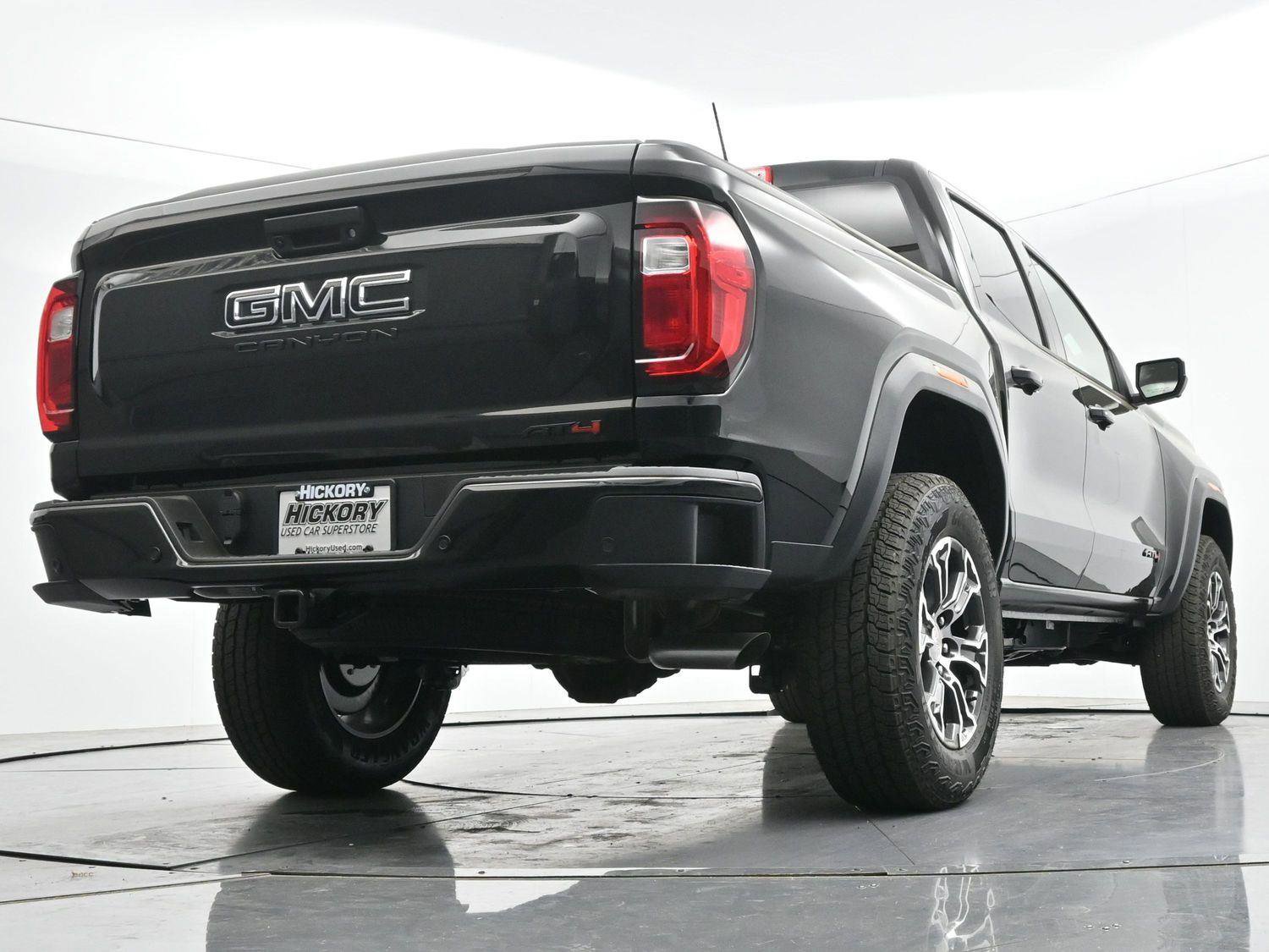 Used 2025 GMC Canyon AT4 w/ Technology Plus Package AWD/4WD image 54