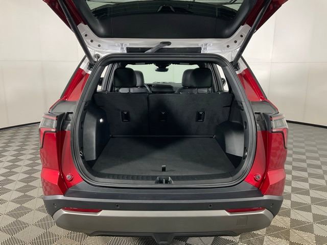 Used 2025 Chevrolet Equinox LT w/ Convenience Package II image 37