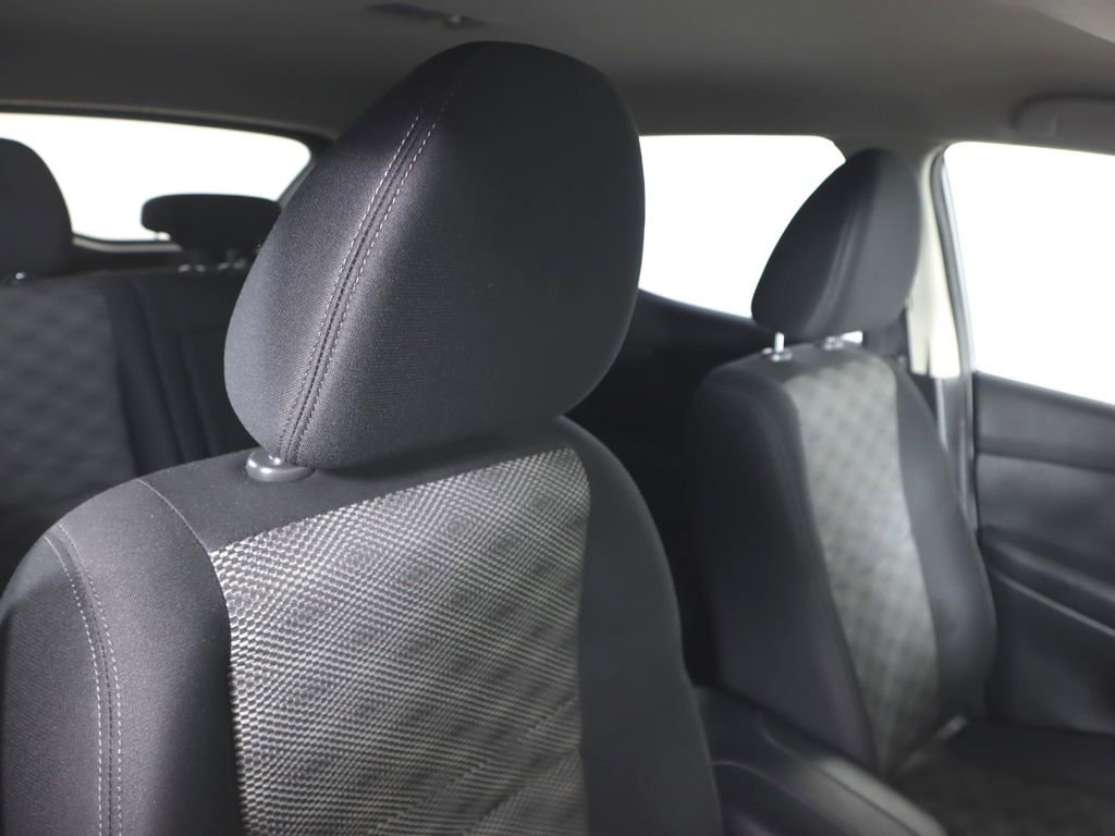 Used 2021 Nissan Rogue Sport SV AWD/4WD image 32