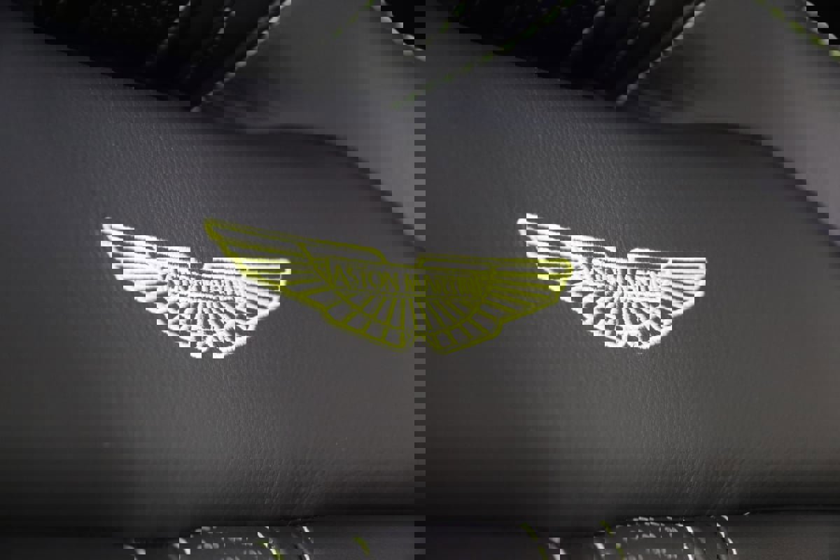 Used 2019 Aston Martin V8 Vantage Coupe RWD image 15