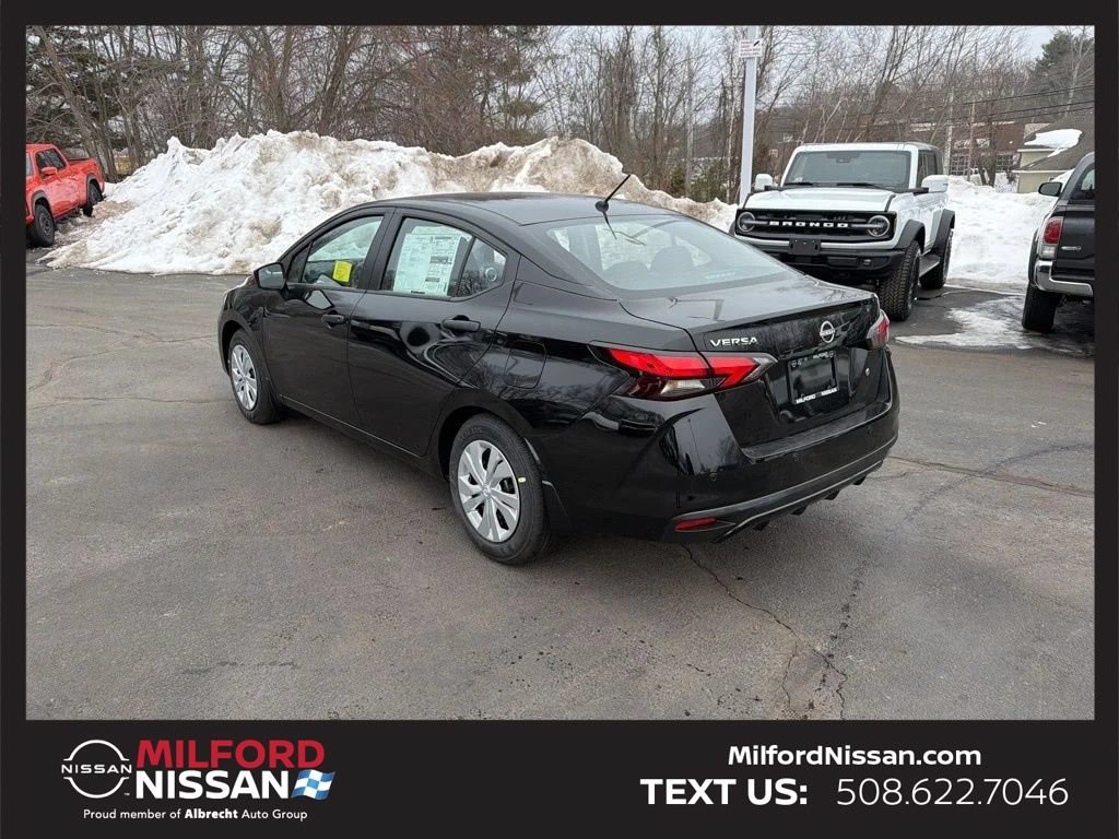 Used 2025 Nissan Versa S w/ Trunk Package FWD image 3