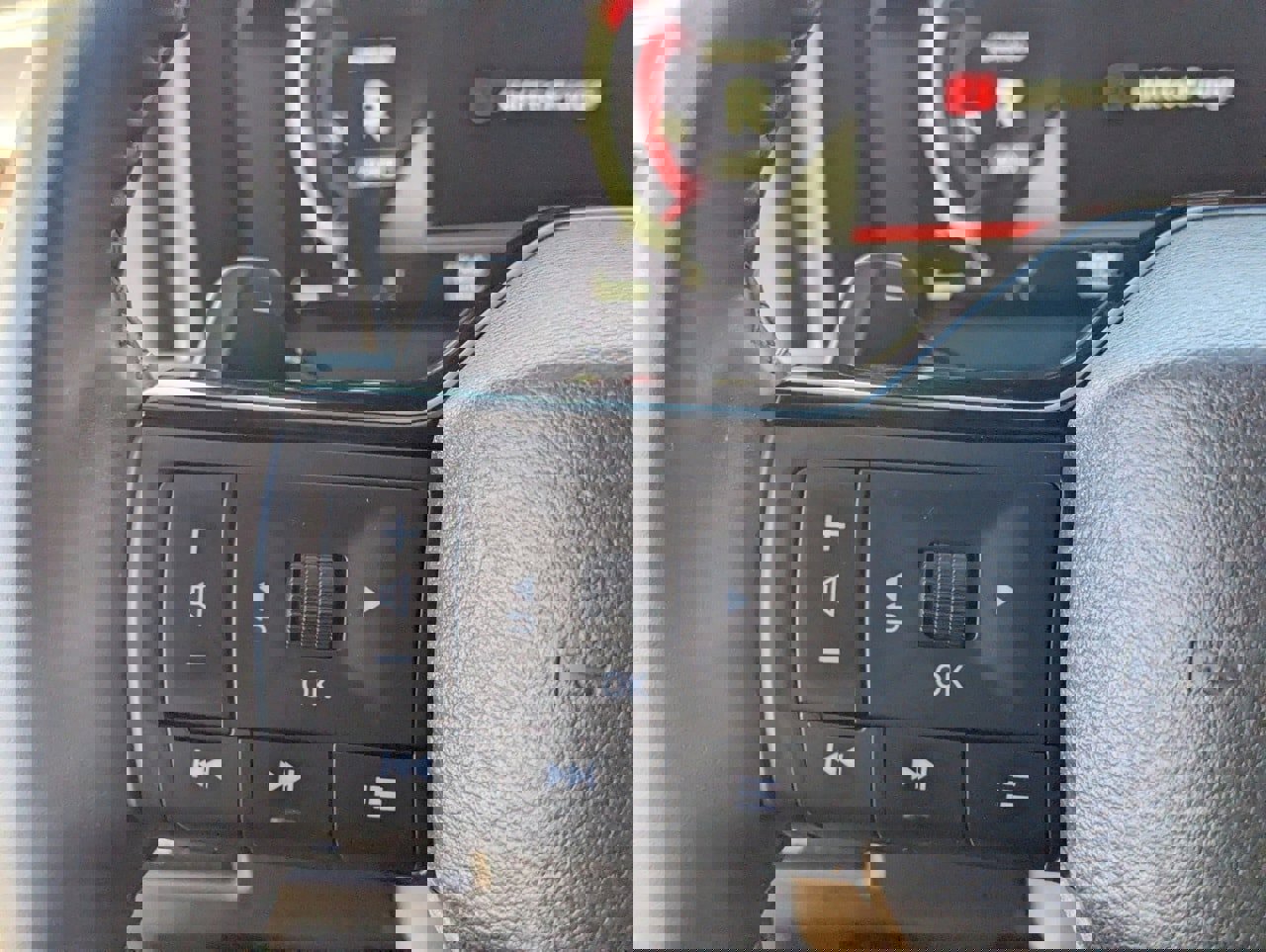 Certified 2025 Nissan Rogue Platinum image 29