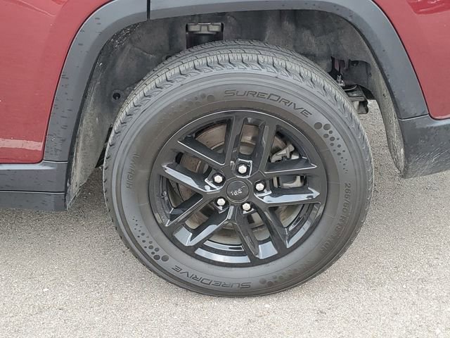 Used 2023 Jeep Grand Cherokee L Laredo AWD/4WD image 31