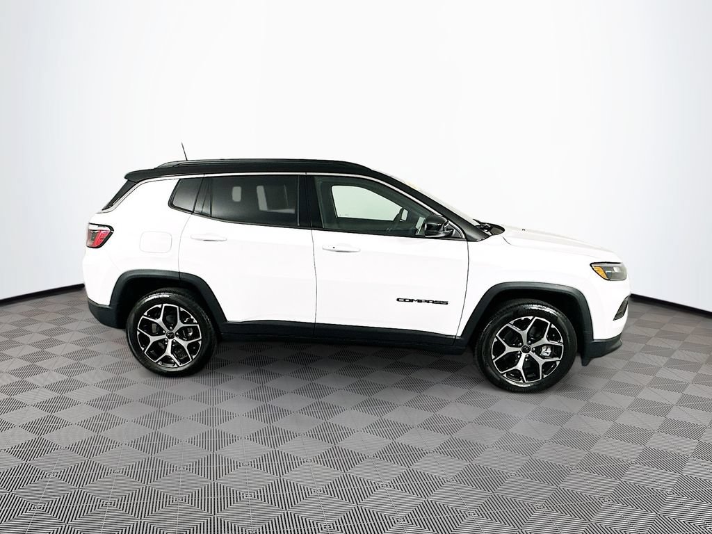 Used 2025 Jeep Compass Limited AWD/4WD image 13