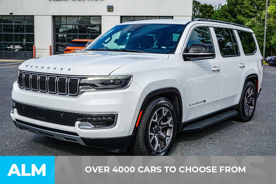 Used 2023 Jeep Wagoneer Series III w/ Preferred Equipment Group image 3