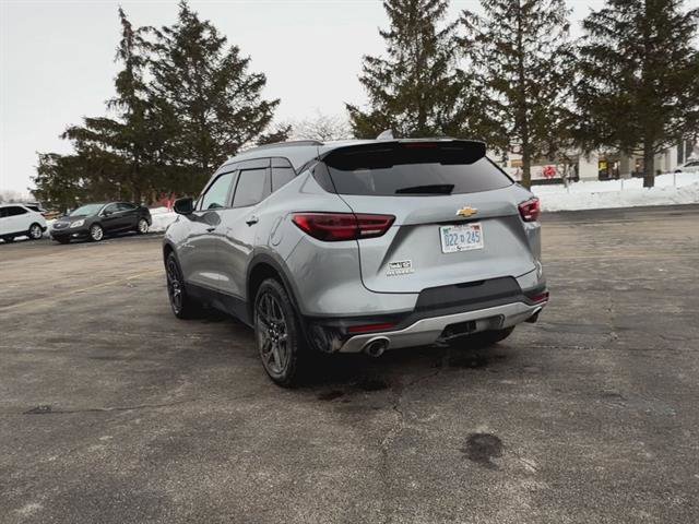 Used 2025 Chevrolet Blazer LT w/ Sound & Technology Package image 30