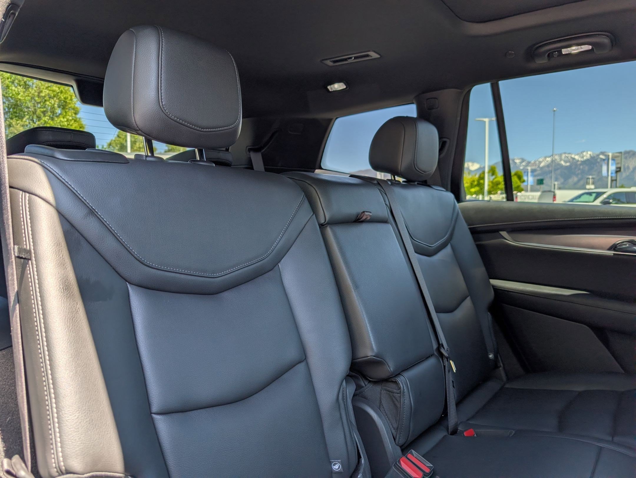 Used 2024 Cadillac XT6 Luxury w/ LPO, Floor Liner Package AWD/4WD image 28