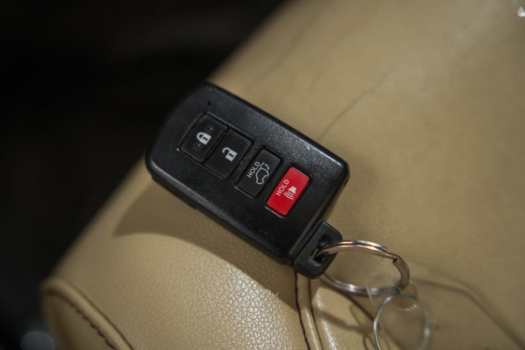 Used 2019 Toyota Highlander XLE image 43