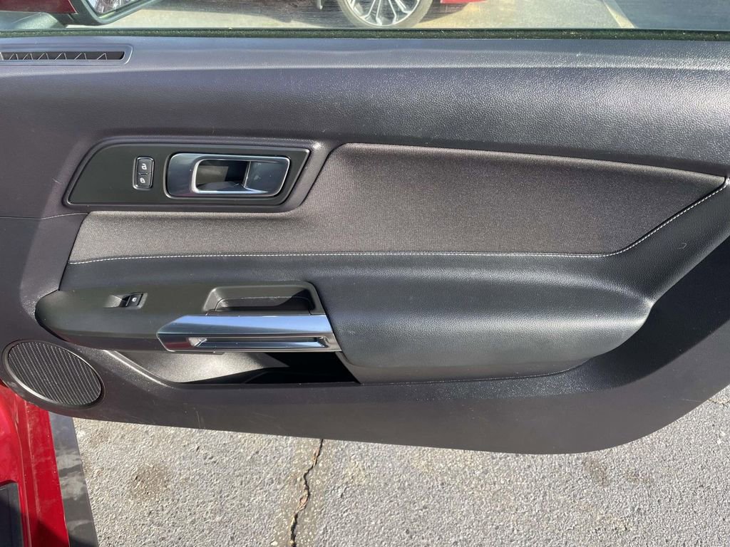 Used 2019 Ford Mustang Coupe image 41