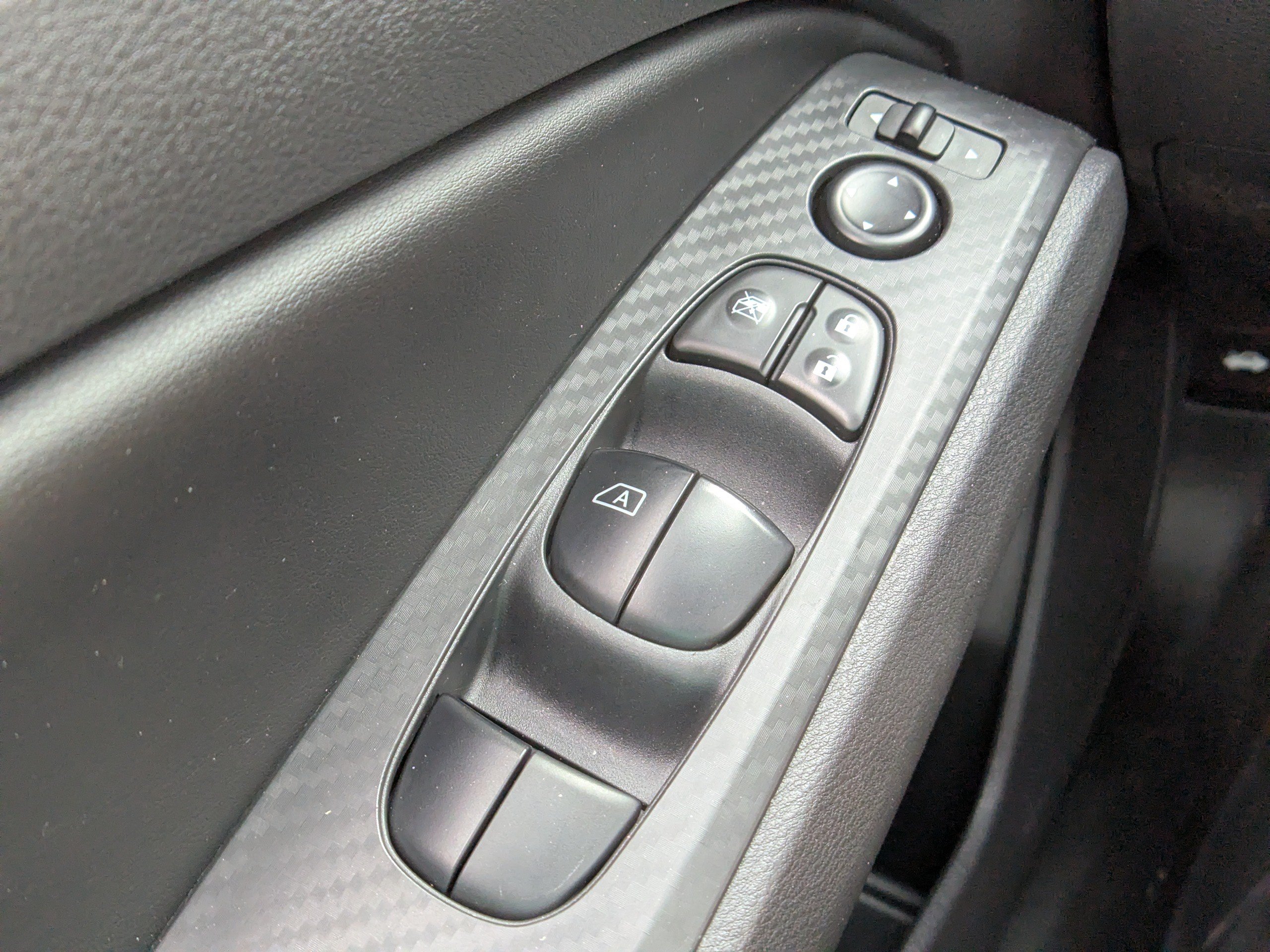Used 2025 Nissan Altima 2.5 SV AWD/4WD image 27