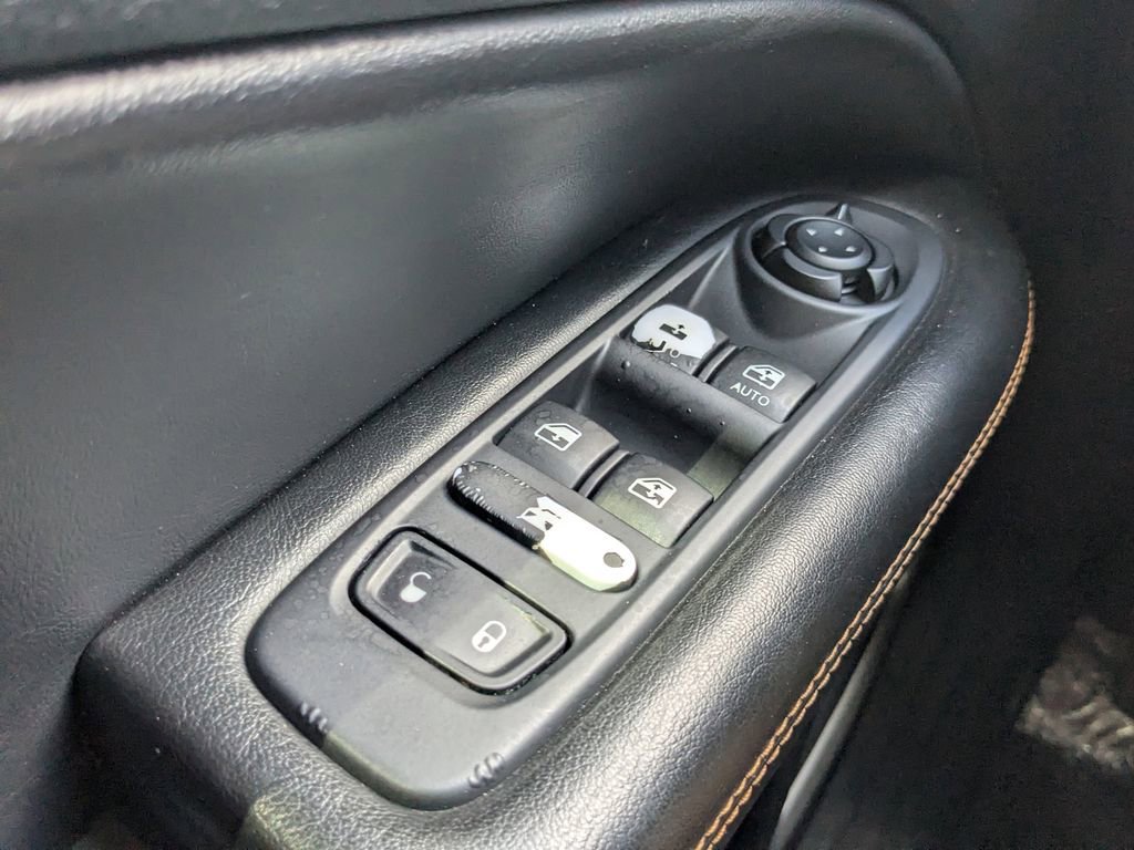 Used 2018 Jeep Compass Limited w/ Navigation Group image 13