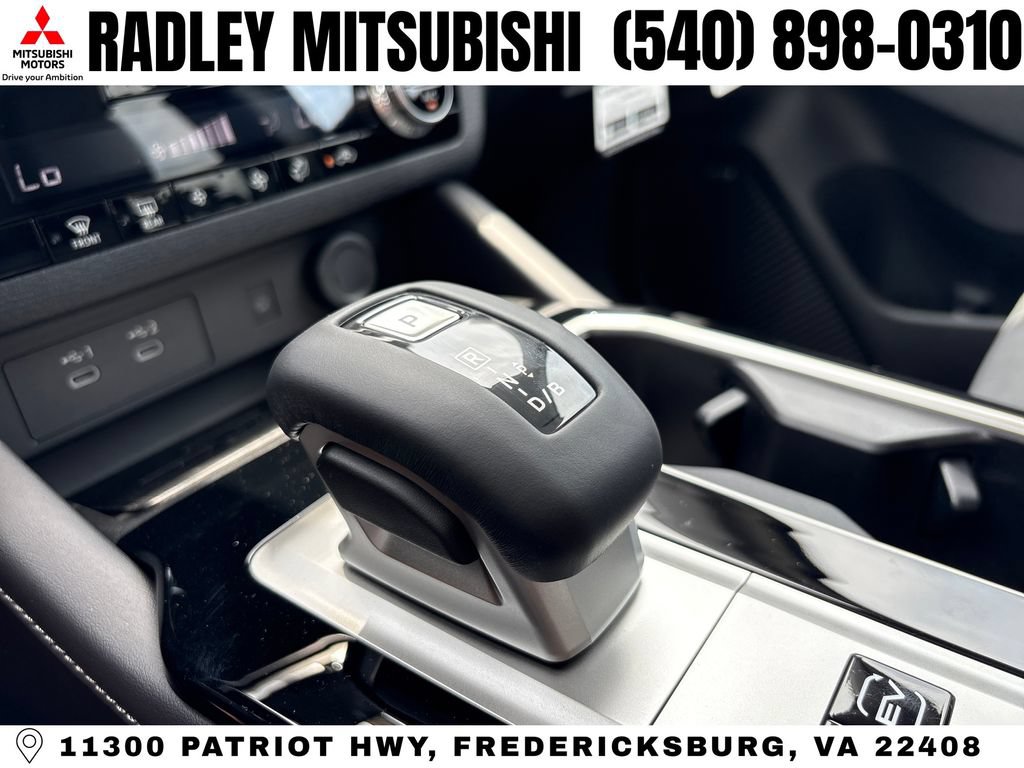 New 2026 Mitsubishi Outlander SE AWD/4WD image 11