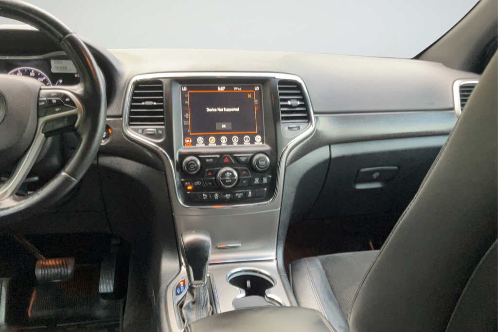 Used 2018 Jeep Grand Cherokee Altitude AWD/4WD image 23