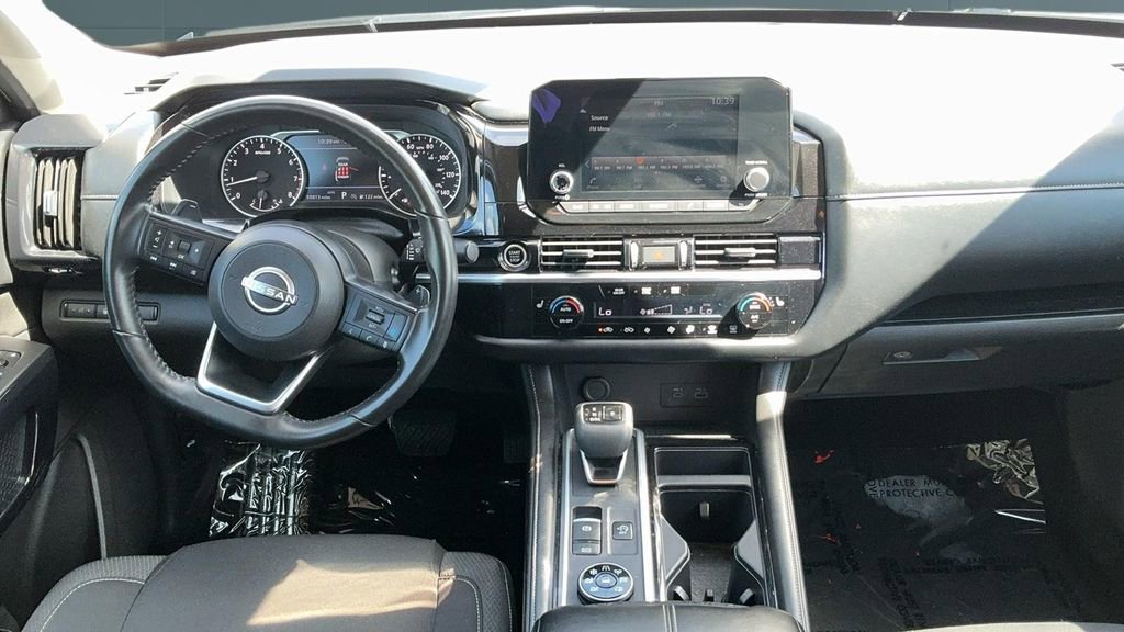 Used 2024 Nissan Pathfinder SV image 21