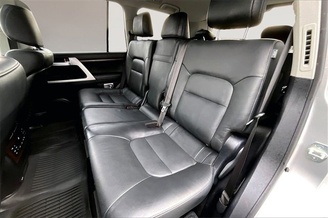 Used 2021 Toyota Land Cruiser image 19