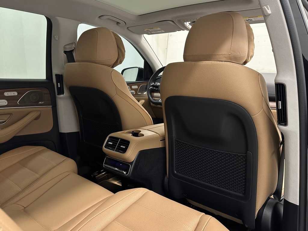 Used 2025 Mercedes-Benz GLS 580 4MATIC image 18