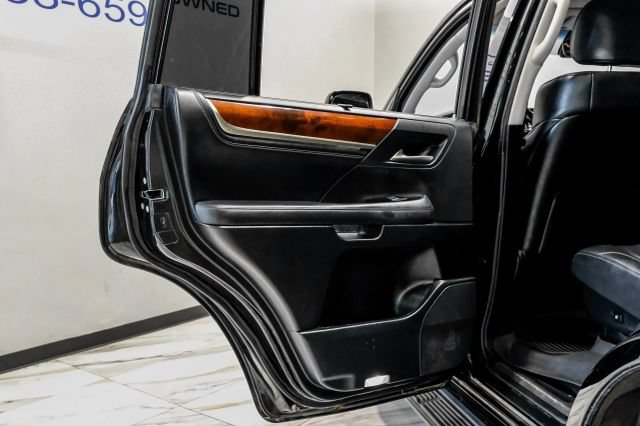 Used 2021 Lexus LX 570 4WD w/ Luxury Package image 44