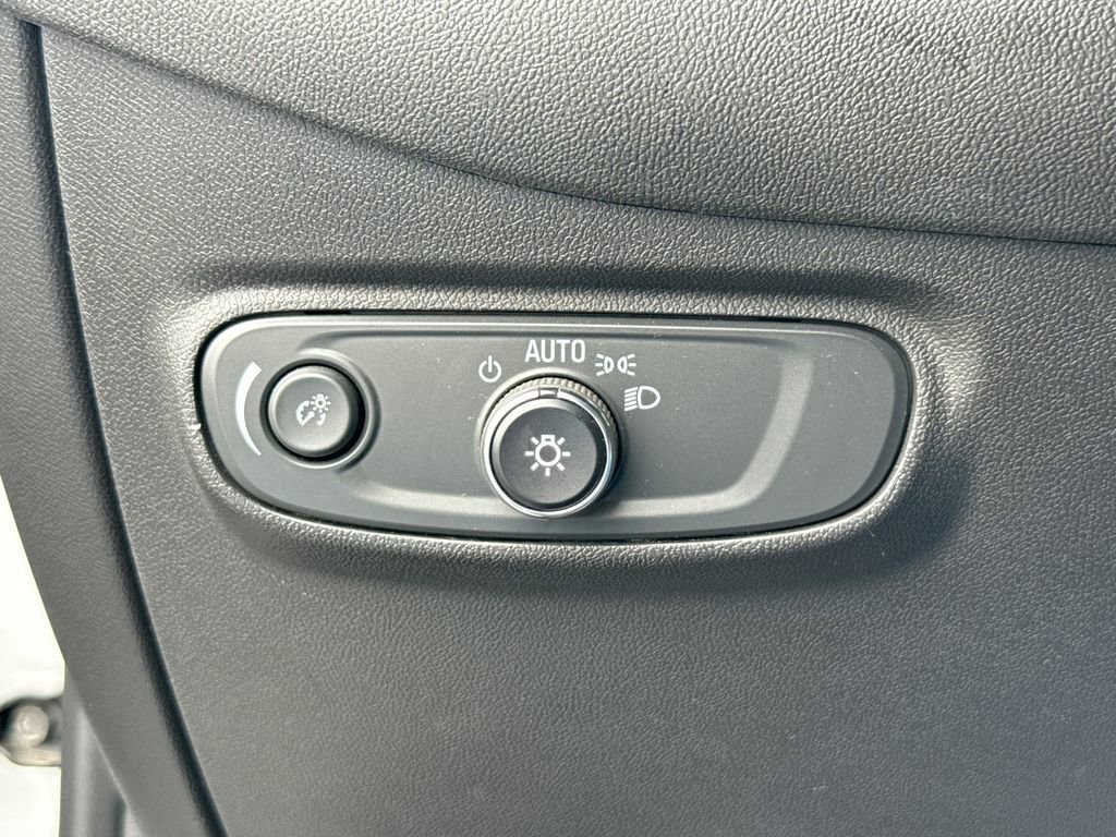 Used 2022 Chevrolet Equinox LT FWD image 27